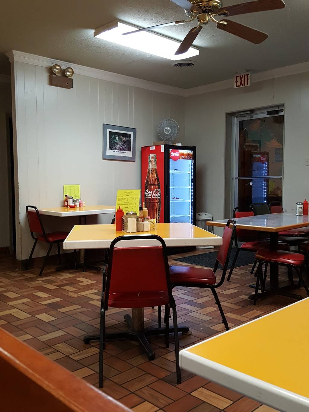 Roundies Restaurant | restaurant | 115 E 1st St, Hopkinsville, KY 42240, USA | 2708864240 OR +1 270-886-4240