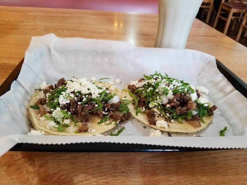 Taqueria El Chavo | restaurant | 2411 I St, Omaha, NE 68107, USA | 4027310176 OR +1 402-731-0176