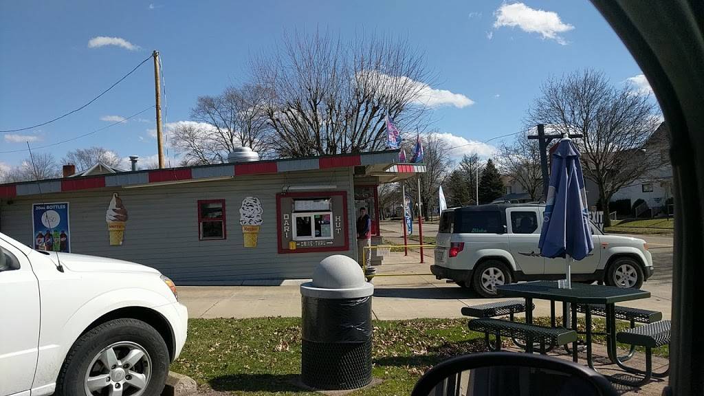 Dari Hut | restaurant | 408 E Main St, West Lafayette, OH 43845, USA | 7405457579 OR +1 740-545-7579