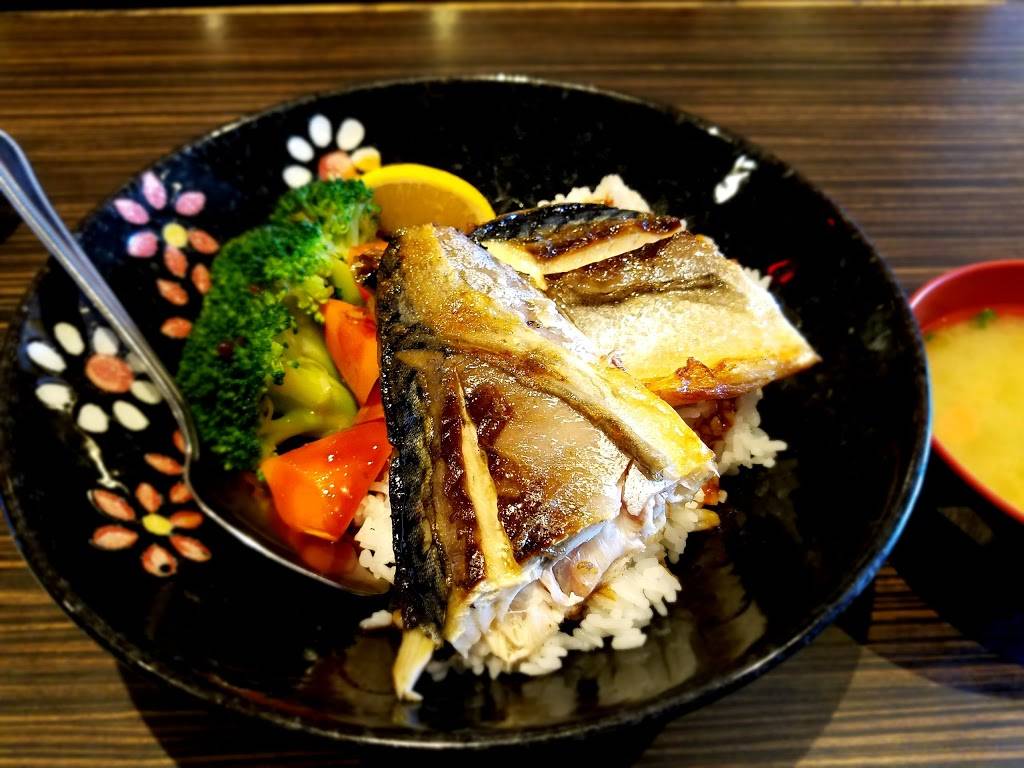 Majikku Ramen | restaurant | 240 Skyline Plaza, Daly City, CA 94015, USA | 6507562988 OR +1 650-756-2988