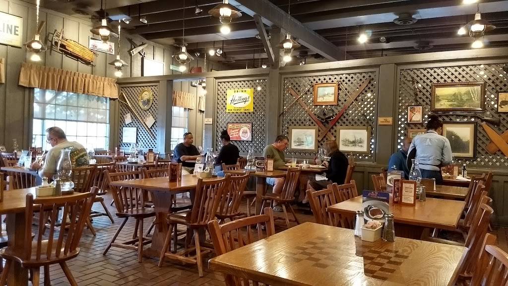 Cracker Barrel Old Country Store | restaurant | 1400 Country Ln, South Hill, VA 23970, USA | 4347742705 OR +1 434-774-2705