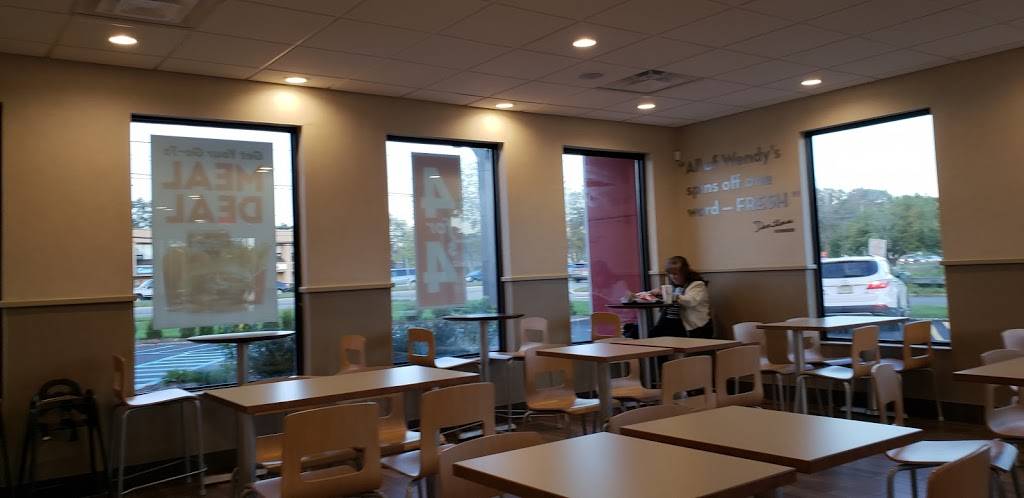 Wendys | restaurant | 301 NJ-10, Ledgewood, NJ 07852, USA | 9739271886 OR +1 973-927-1886