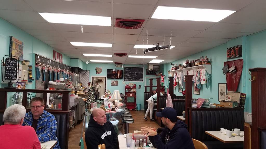 Dashing Diner Uptown | restaurant | 16 S Main St, Johnstown, OH 43031, USA | 7409672710 OR +1 740-967-2710