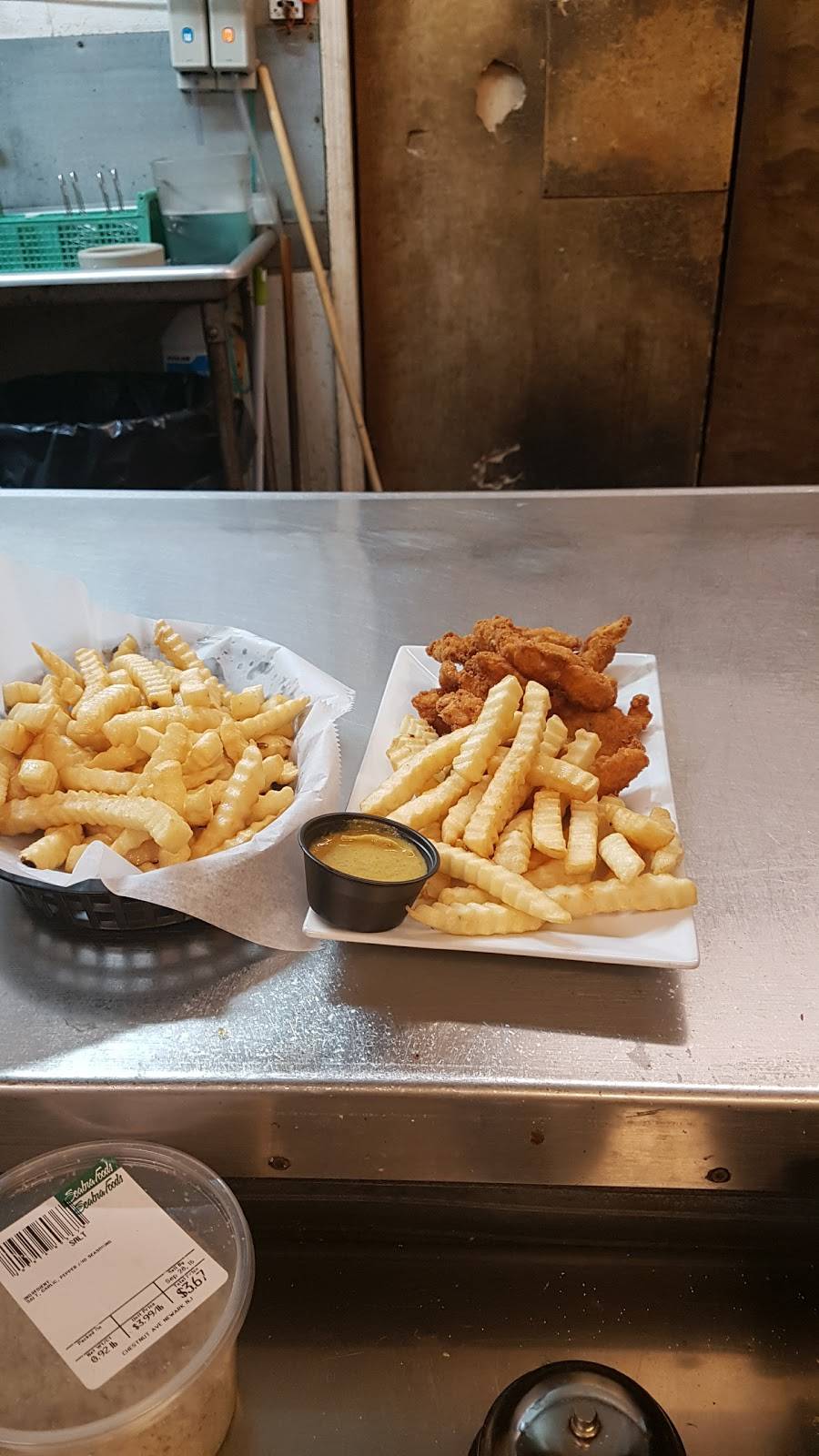 Avenue Steak House: ASH Bar & Grill | restaurant | 140 Bloomfield Ave, Bloomfield, NJ 07003, USA | 9734290695 OR +1 973-429-0695