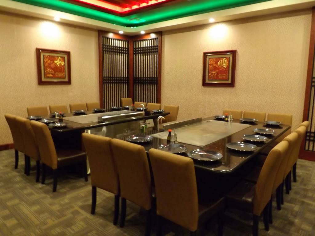 Sumo Steakhouse & Sushi Bar | restaurant | 1745 Parkside Dr, Madison, WI 53704, USA | 6086615533 OR +1 608-661-5533