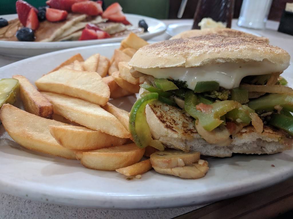 Lighthouse Diner | restaurant | 7506 3rd Ave, Brooklyn, NY 11209, USA | 7182387102 OR +1 718-238-7102