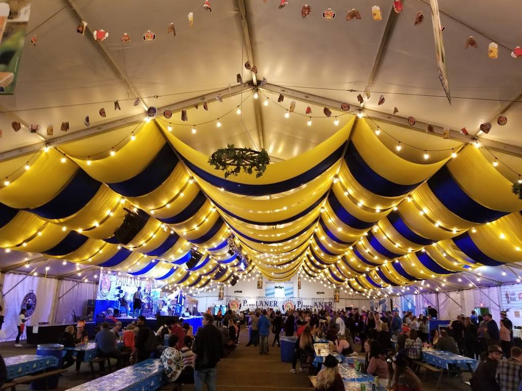 Bingemans Oktoberfest | restaurant | 425 Bingemans Centre Dr, Kitchener, ON N2B 3X7, Canada | 5197441555 OR +1 519-744-1555