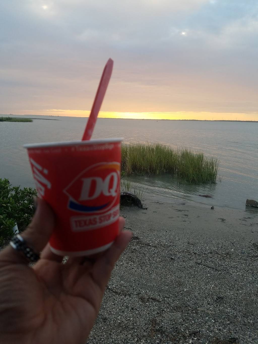 Dairy Queen Store | restaurant | 911 Dallas St, Portland, TX 78374, USA | 3616435222 OR +1 361-643-5222