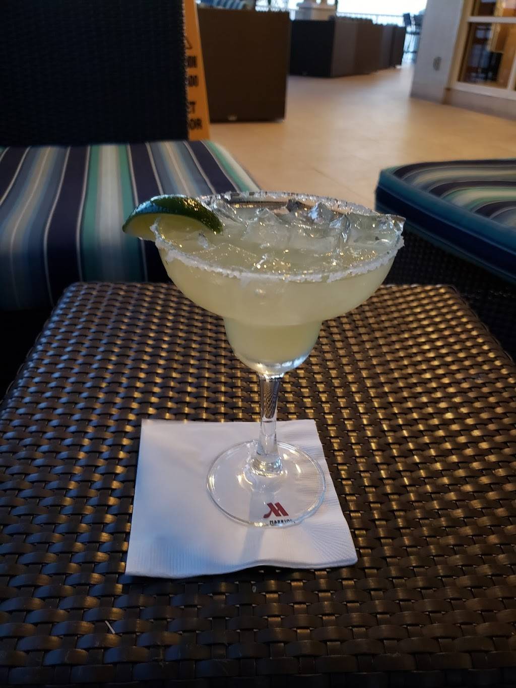 Charleys Cabana Bar | restaurant | 17260 Harbour Pointe Dr, Fort Myers, FL 33908, USA | 2394664000 OR +1 239-466-4000