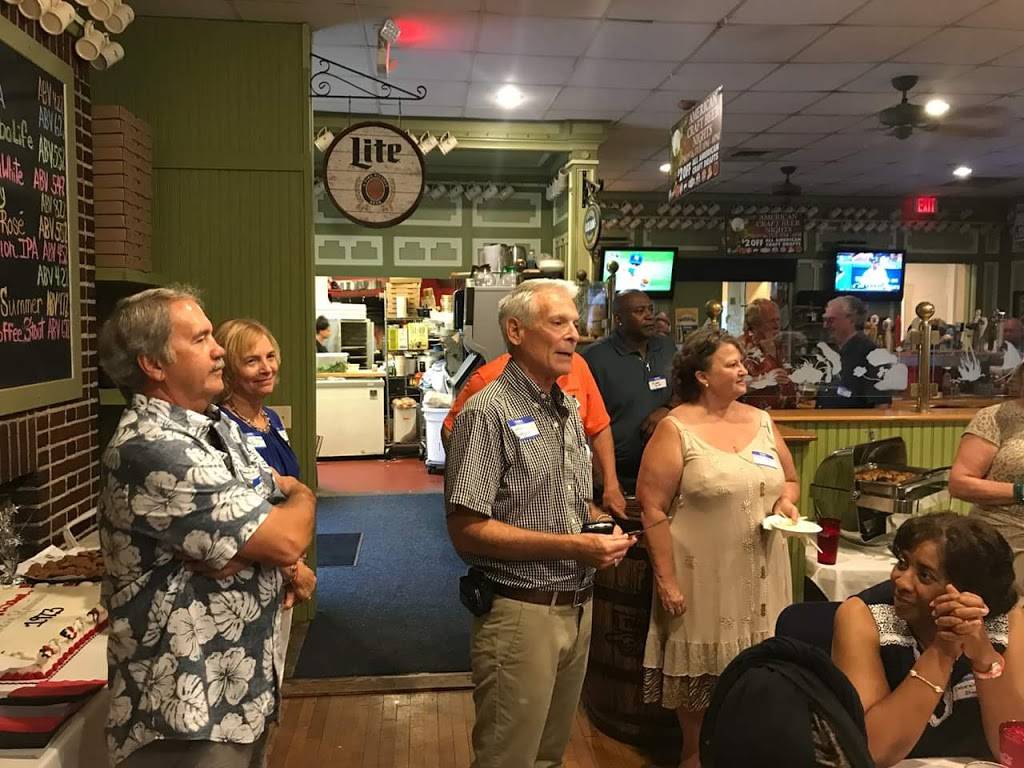 Par Four Restaurant | restaurant | 93 Plant St, Groton, CT 06340, USA | 8604469146 OR +1 860-446-9146