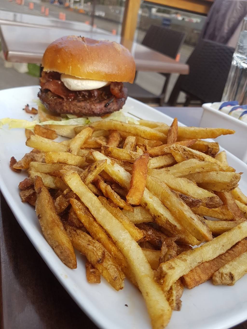 Le Pub Du Bon Vivant | restaurant | 70 Prom. du Portage, Gatineau, QC J8X 2K1, Canada | 8192057900 OR +1 819-205-7900