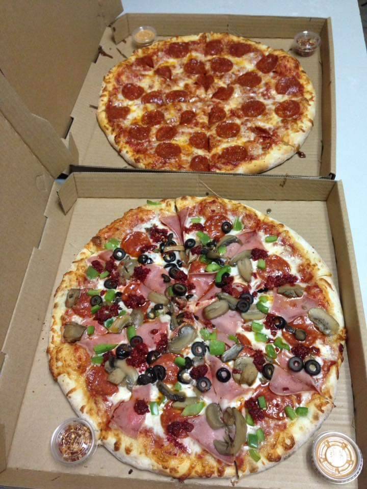 Viva La Pizza | restaurant | Int. B, Av. Martires de Chicago 523, Obrera, 22625 Tijuana, B.C., Mexico | 016647002400 OR +52 664 700 2400