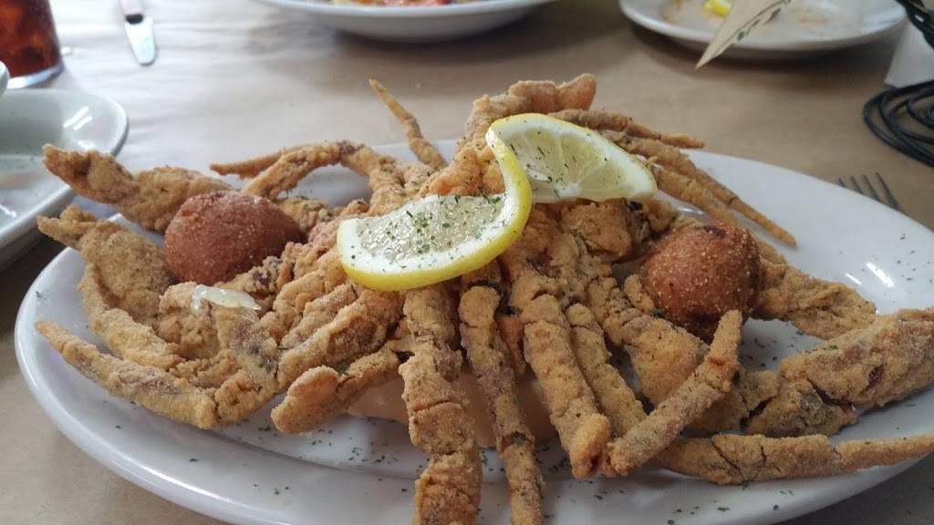 Cher Amies | restaurant | 15628 W Main St, Cut Off, LA 70345, USA | 9853253333 OR +1 985-325-3333