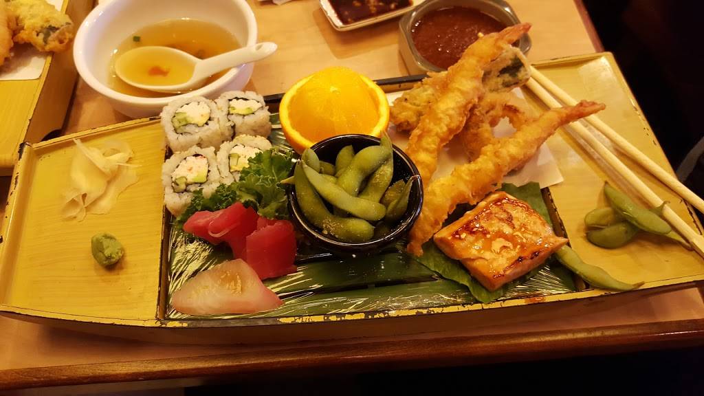 Benihana | restaurant | 1200 E Higgins Rd, Schaumburg, IL 60173, USA | 8479958201 OR +1 847-995-8201