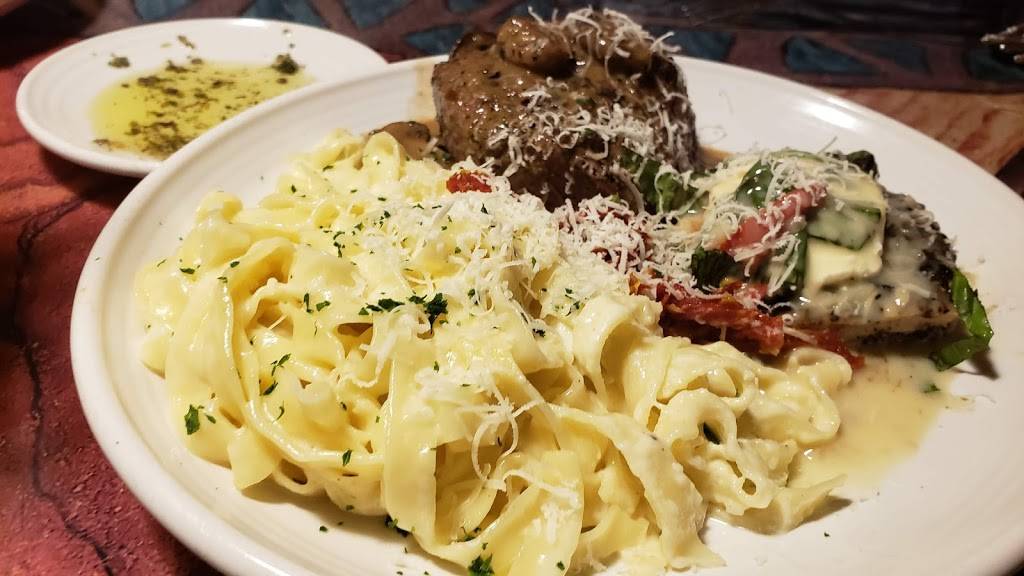 Carrabbas Italian Grill | restaurant | 2088 S Abilene St, Aurora, CO 80014, USA | 3033388600 OR +1 303-338-8600