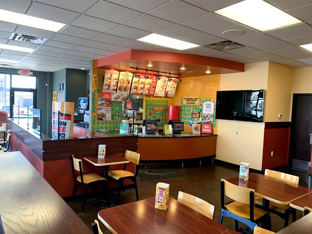 Taco Johns | restaurant | 1966 W Broadway Ave, Forest Lake, MN 55025, USA | 6514647590 OR +1 651-464-7590