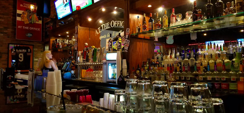 At The Office Sports Bar & Grill | restaurant | 4901 Cal Sag Rd, Crestwood, IL 60445, USA | 7083885520 OR +1 708-388-5520
