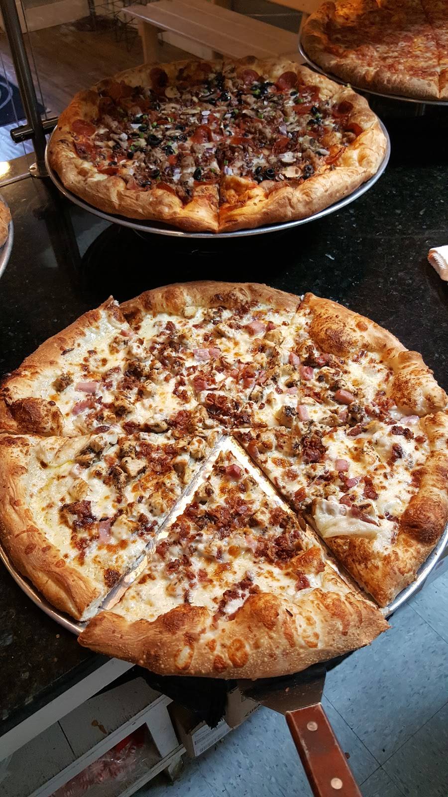 Brozinnis Pizza | meal takeaway | 140 W Main St, Nashville, IN 47448, USA | 8129888800 OR +1 812-988-8800