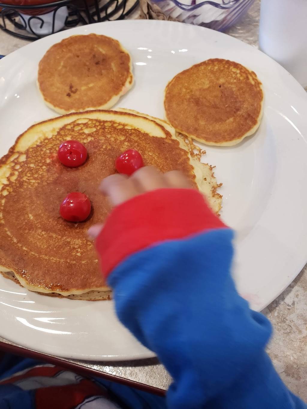 Sophia’s House of Pancakes Schererville | restaurant | 650 West, US-30, Schererville, IN 46375, USA | 2195152830 OR +1 219-515-2830