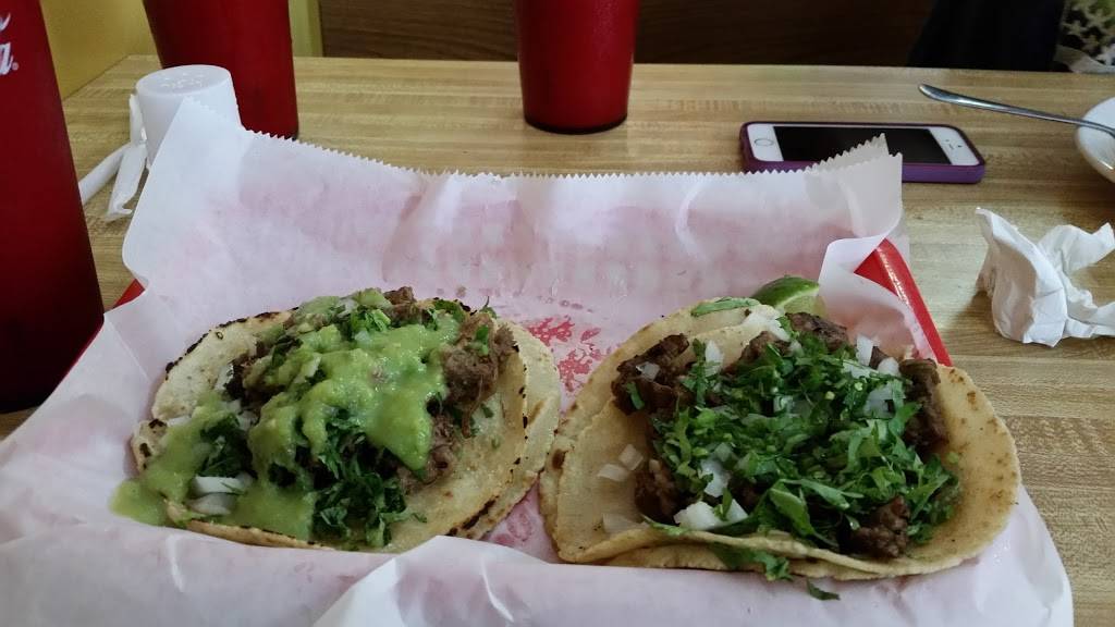 Taco Fiesta | restaurant | 228 1st St SW, Alabaster, AL 35007, USA | 2053588851 OR +1 205-358-8851