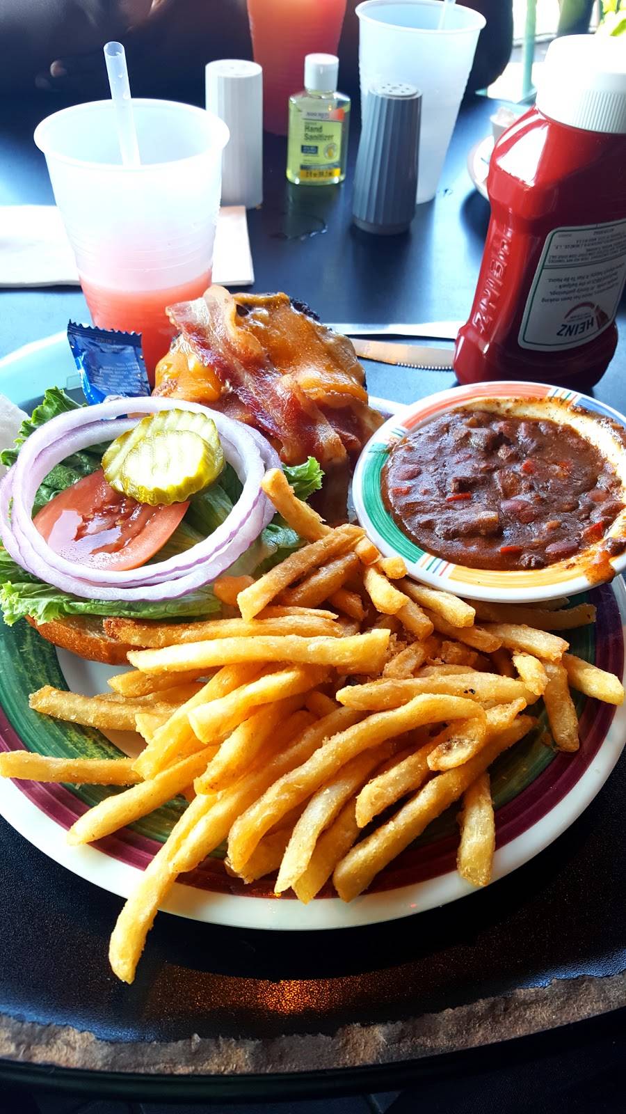 Wet Willies | restaurant | 760 Ocean Dr, Miami Beach, FL 33139, USA | 3055325650 OR +1 305-532-5650