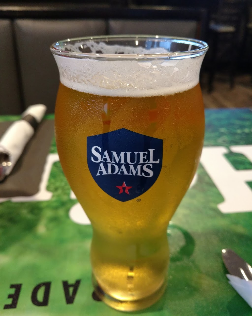 Rae Rocks Bar & Grill | restaurant | 159 Pelham St, Methuen, MA 01844, USA | 9786888100 OR +1 978-688-8100