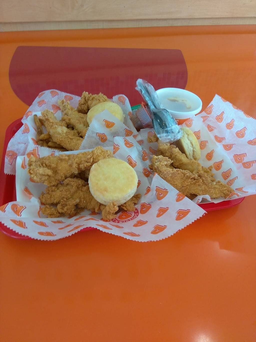Popeyes Louisiana Kitchen | restaurant | 1216 Elmwood Park Blvd, Harahan, LA 70123, USA | 5047343100 OR +1 504-734-3100