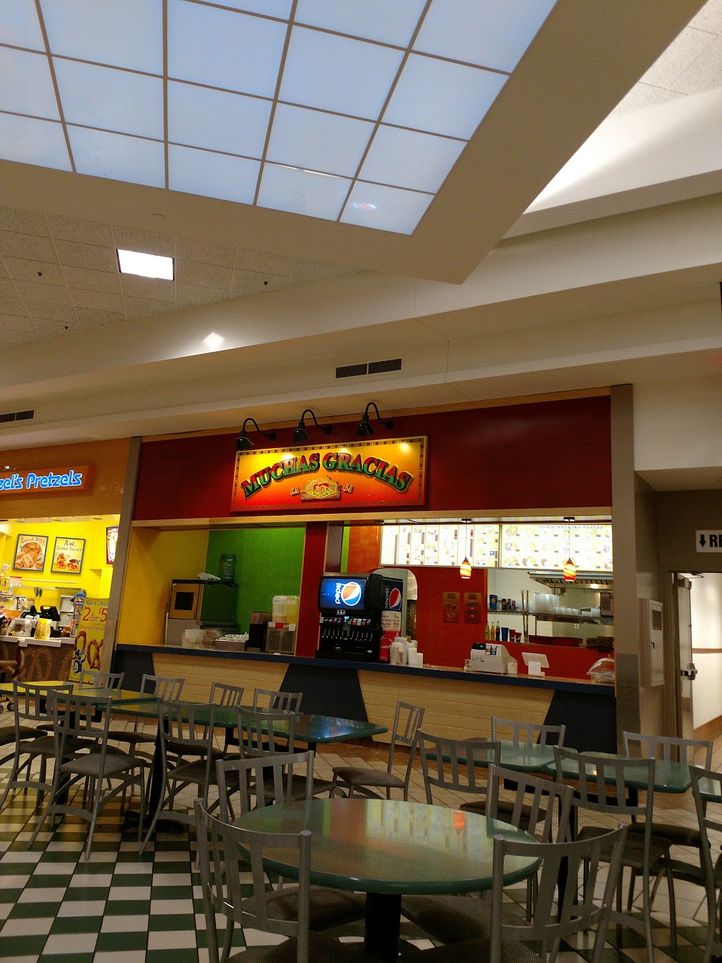 Muchas Gracias Mexican Food | restaurant | 1600 N Riverside Ave #2062, Medford, OR 97501, USA | 5417724135 OR +1 541-772-4135