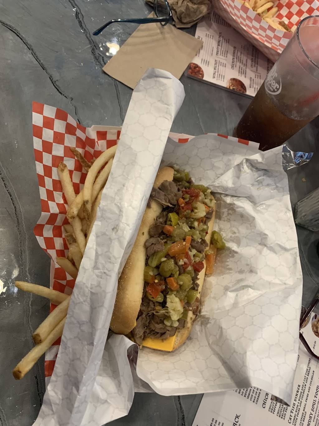 Rwingz | restaurant | 18914 E San Tan Blvd, Queen Creek, AZ 85142, USA | 4807746910 OR +1 480-774-6910