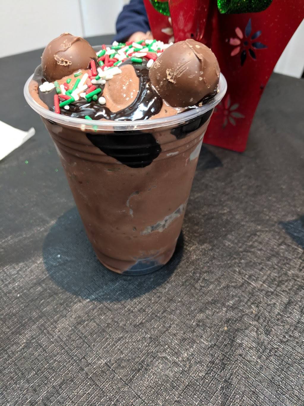 Maple Views County Line Creamery Company | restaurant | 113 E Main St, Gibsonville, NC 27249, USA | 3364466515 OR +1 336-446-6515