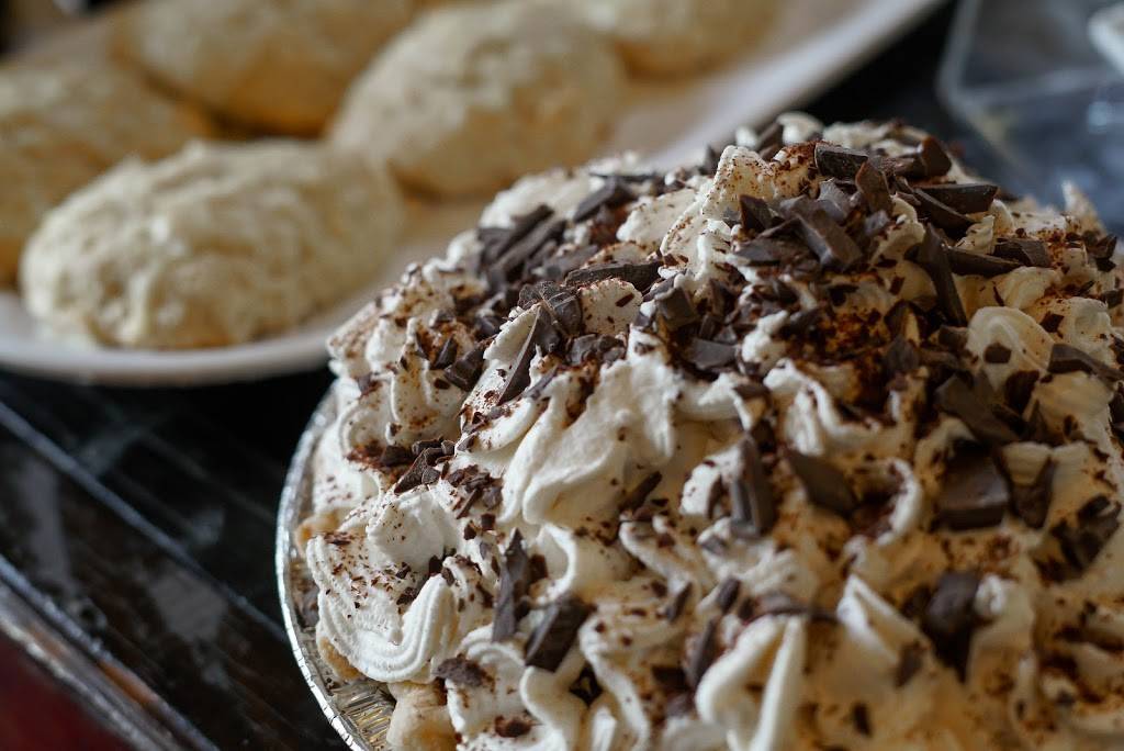 The Barn | restaurant | 1015 Sappington Rd, St. Louis, MO 63126, USA | 3149668387 OR +1 314-966-8387