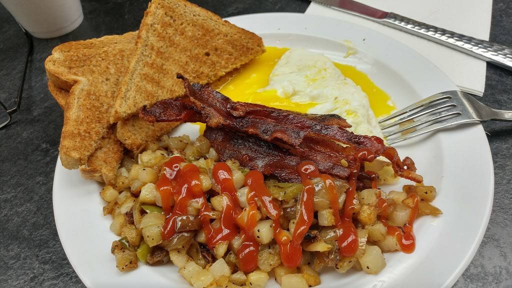 Allentown Farmers Market | restaurant | N Lafayette St, Allentown, PA 18104, USA | 6104328425 OR +1 610-432-8425