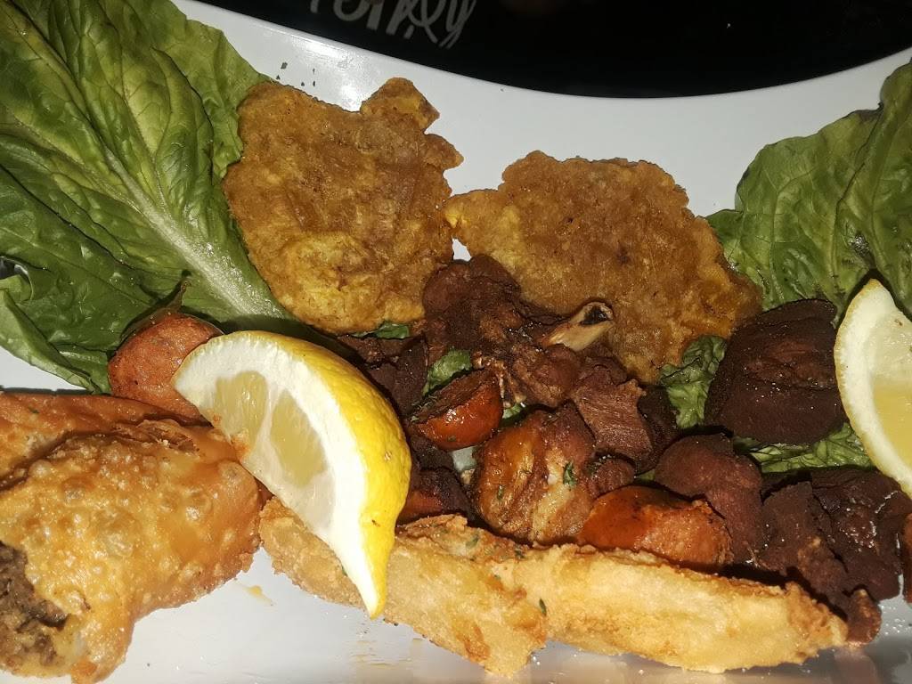 Latin Kitchen | restaurant | 3841 E Tremont Ave, The Bronx, NY 10465, USA | 7188925000 OR +1 718-892-5000