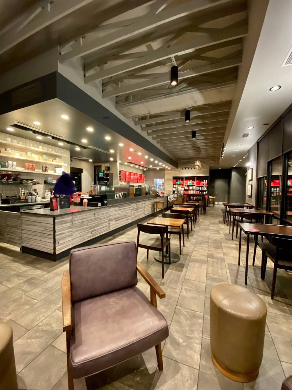 Starbucks | cafe | 360 Alfred St, Biddeford, ME 04005, USA | 2072820141 OR +1 207-282-0141