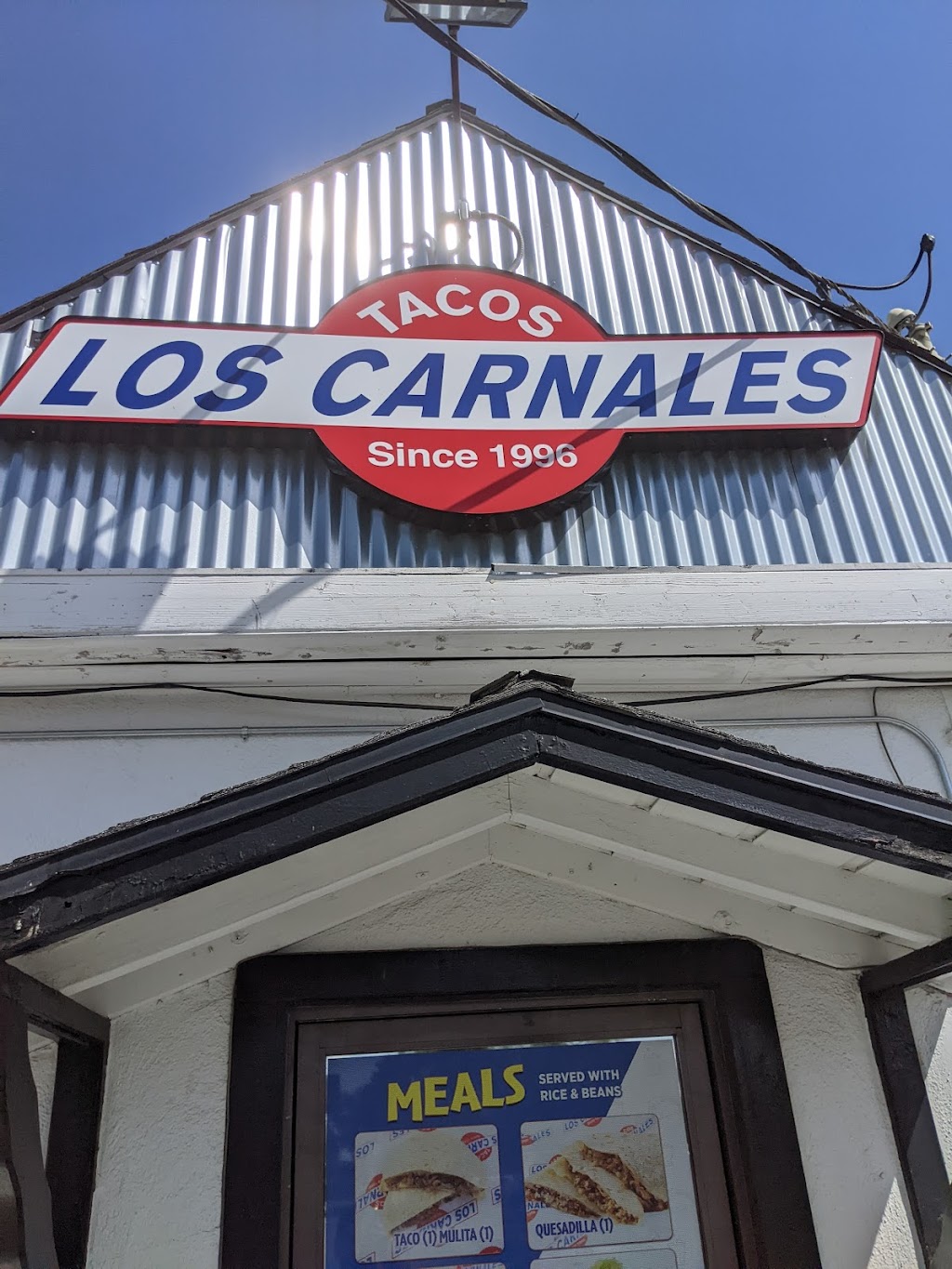 Tacos los carnales | restaurant | 8411 Foothill Blvd, Rancho Cucamonga, CA 91730, USA | 9092153104 OR +1 909-215-3104
