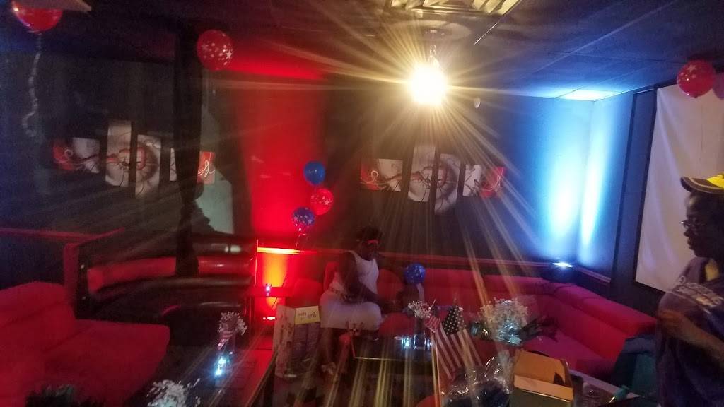 Ritzy Lounge | restaurant | 11414 Abercorn St, Savannah, GA 31419, USA | 9122728115 OR +1 912-272-8115