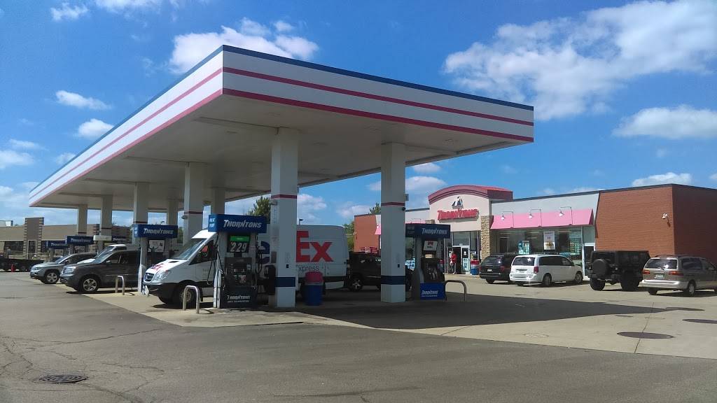 Thorntons | bakery | 800 Northwest Hwy, Cary, IL 60013, USA | 8475162210 OR +1 847-516-2210