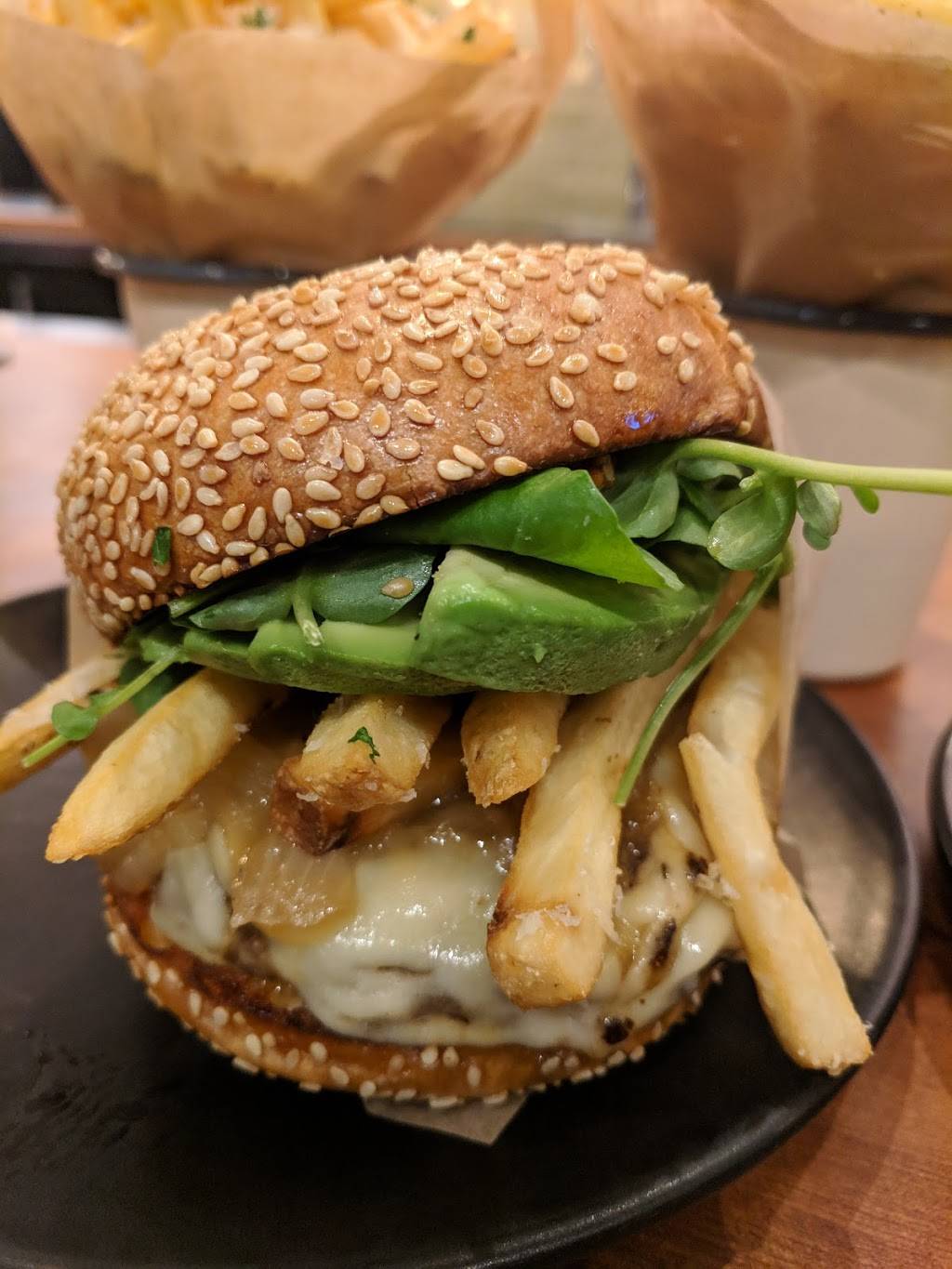 Roam Artisan Burgers | restaurant | 6000 Bollinger Canyon Rd Suite 1101, San Ramon, CA 94583, USA | 9253651427 OR +1 925-365-1427