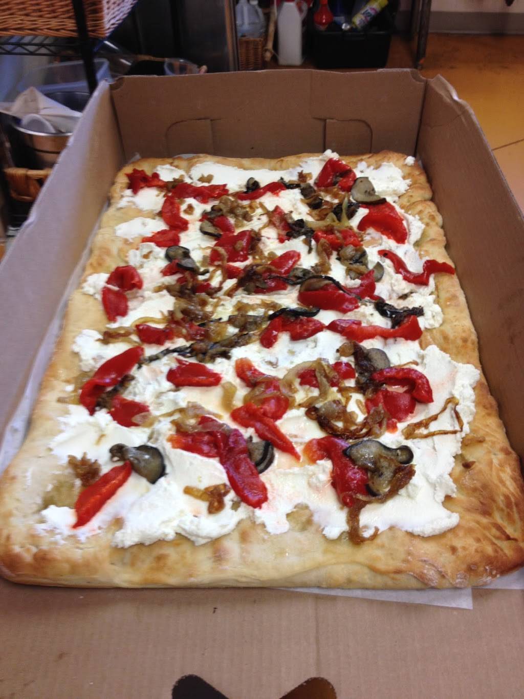 Priscos | restaurant | 8 Romney Rd, Bridgewater, MA 02324, USA | 5086972273 OR +1 508-697-2273