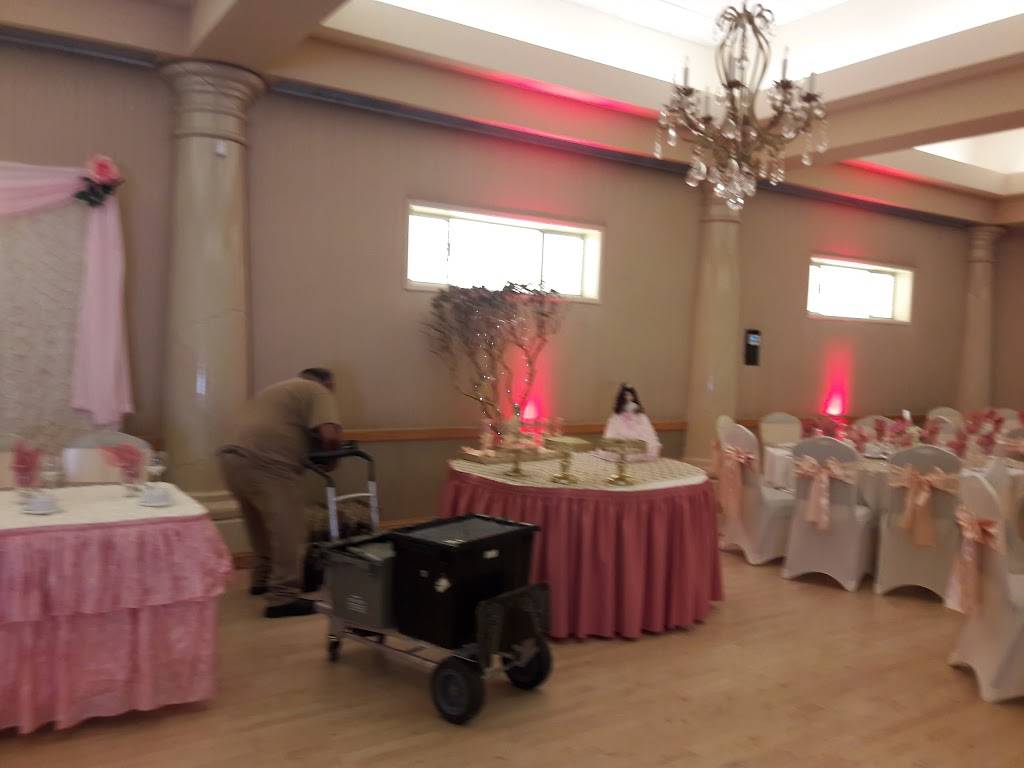 Peninsula Italian American Social Club | restaurant | 100 N B St, San Mateo, CA 94401, USA | 6503437981 OR +1 650-343-7981