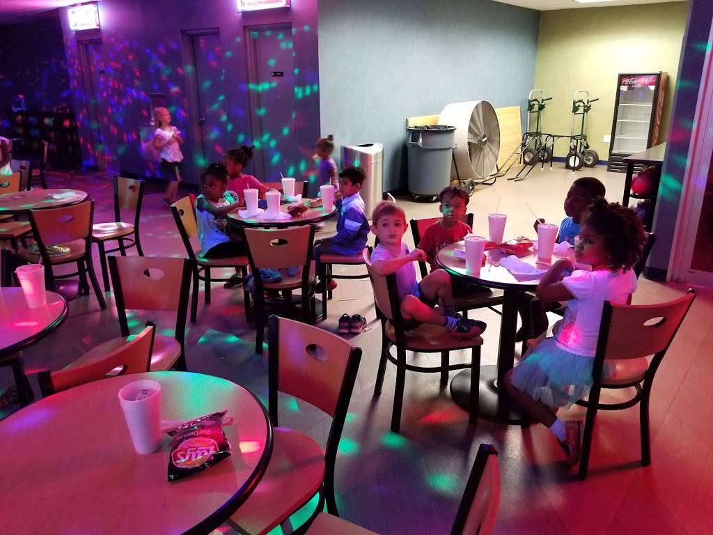 JEB Little Creek Gator Bowl | meal takeaway | 1455 Gator Blvd, Virginia Beach, VA 23455, USA | 7574627952 OR +1 757-462-7952