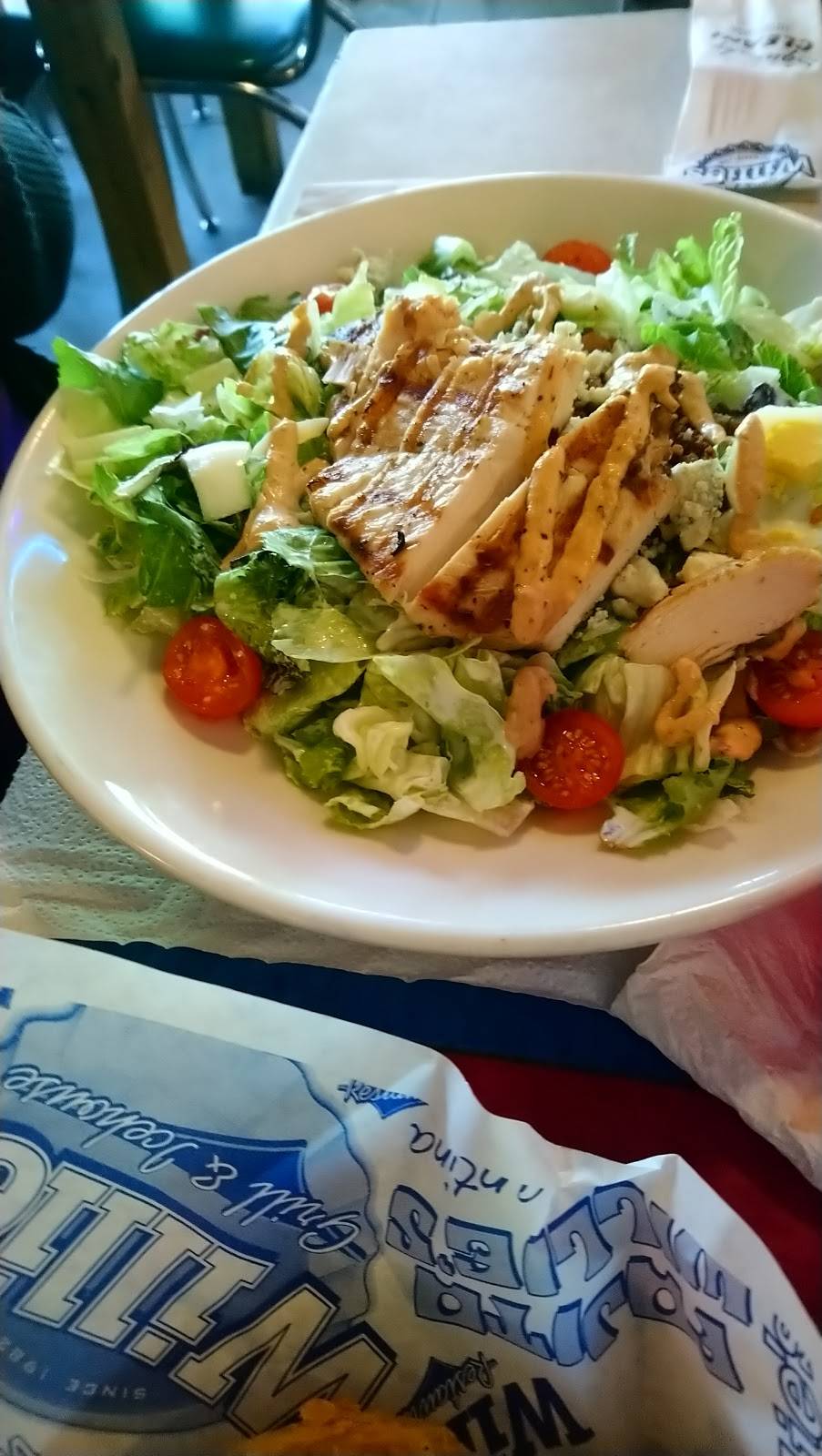 Willies Grill & Icehouse | restaurant | 16846 Interstate 45 S, Conroe, TX 77384, USA | 9363210065 OR +1 936-321-0065