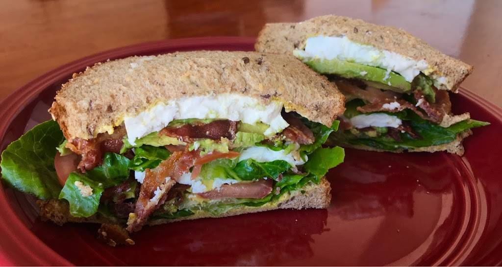 Gustos’s wings & burros | restaurant | Camino a la Garita de Otay 210 int 47 , TIJUANA, BC 22435, Mexico | 526643508681 OR +52 664 350 8681