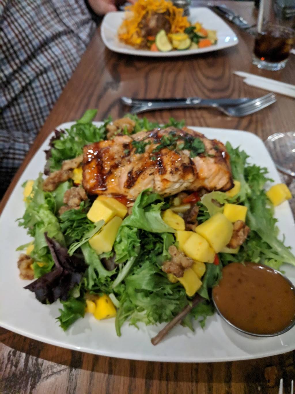 Basils On Market | restaurant | 5650 Tylersville Rd, Mason, OH 45040, USA | 5134454637 OR +1 513-445-4637