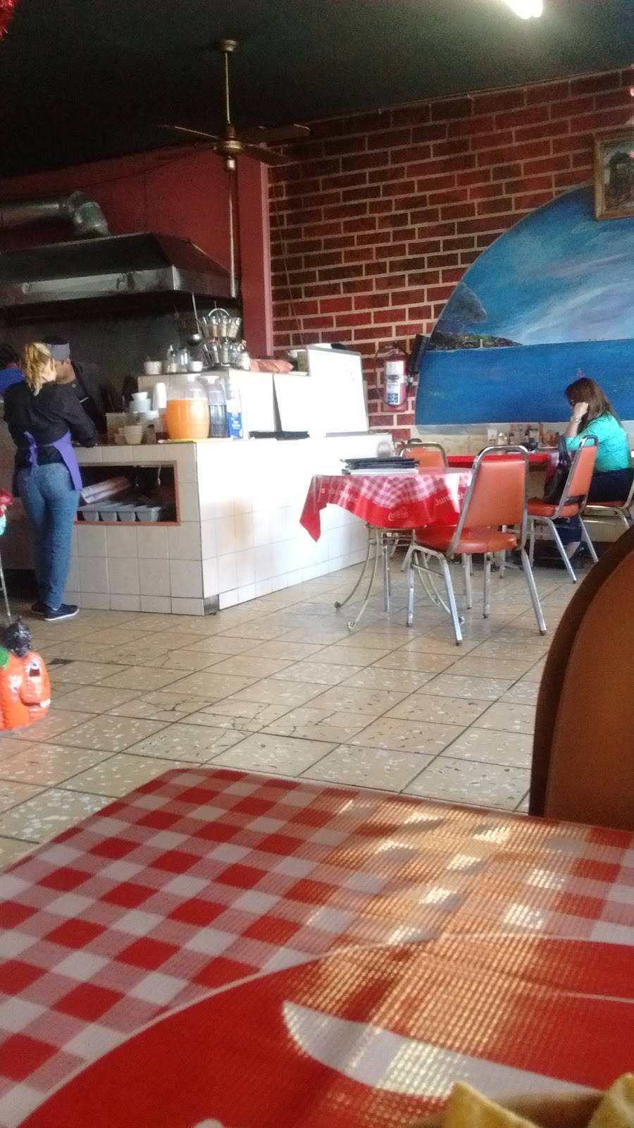 Casa de la Abuela | restaurant | Local 10, Blvd. Benito Juárez 984, Anexa Obrera, 22703 Rosarito, B.C., Mexico | 016616123697 OR +52 661 612 3697