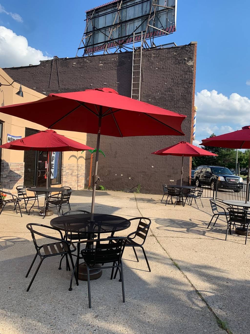 Babylon Garden | restaurant | 23250 Woodward Ave, Ferndale, MI 48220, USA | 2489512887 OR +1 248-951-2887