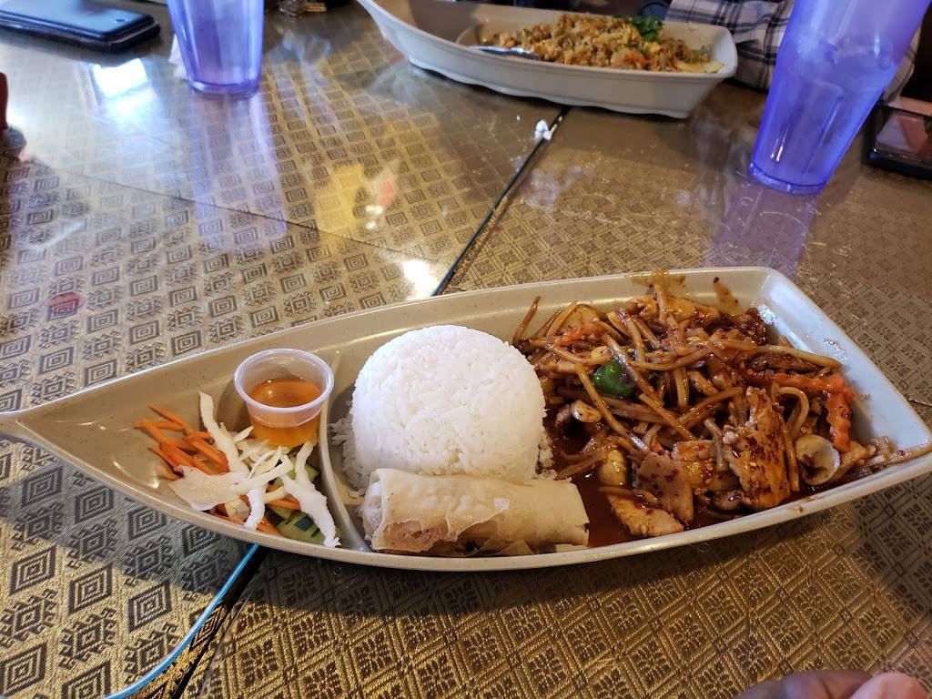 Bambu Thai Cuisine | restaurant | 1035 S York St # 102, Elmhurst, IL 60126, USA | 6309939392 OR +1 630-993-9392