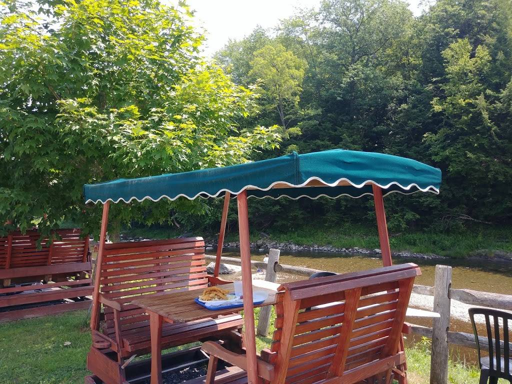 The White Cottage Snack Bar | restaurant | 863 W Woodstock Rd, Woodstock, VT 05091, USA | 8024573455 OR +1 802-457-3455