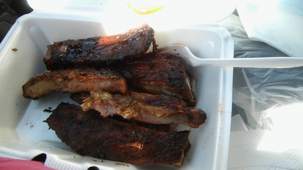 TWINS SMOKEHOUSE BBQ | restaurant | 1555 W Willow St, Long Beach, CA 90810, USA | 5624274800 OR +1 562-427-4800