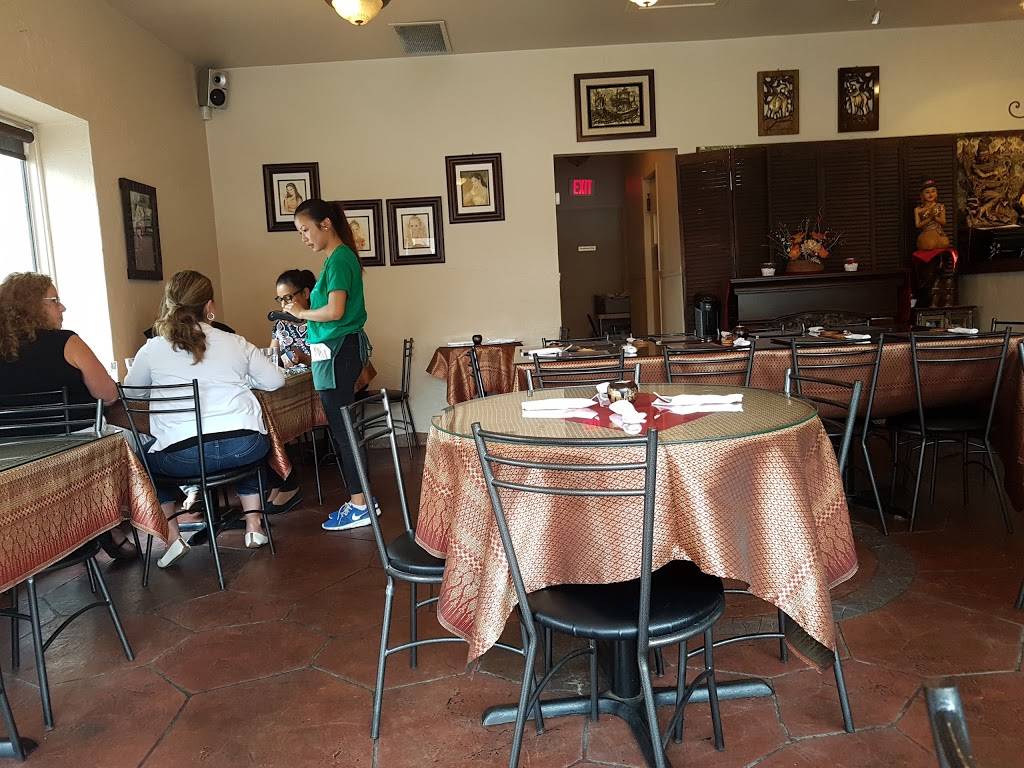 Freshly Thai | restaurant | 48 Queen St W, Brampton, ON L6X 1A1, Canada | 9054531515 OR +1 905-453-1515